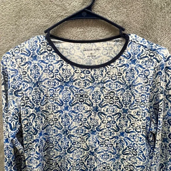 Lands End Womens XS Blue White Geometric Long Sleeve Rash Guard Swim Top - Picture 2 of 7